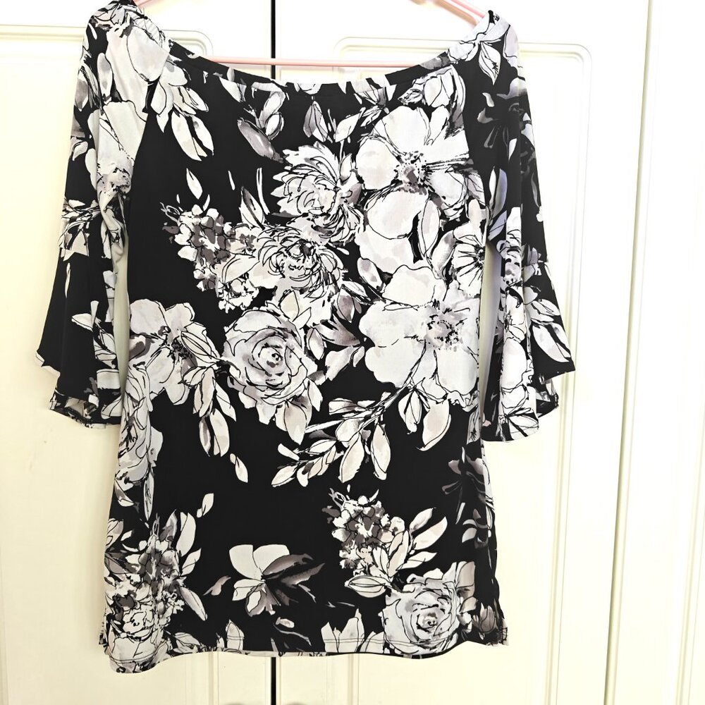 WHBM Black/White Floral Top, Size XS - Picture 2 of 2
